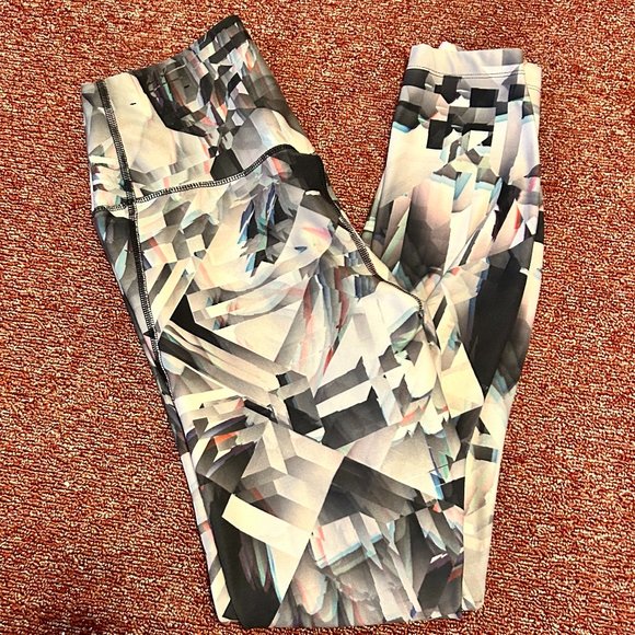 Nike Dri-Fit High Waisted Leggings - Picture 1 of 2